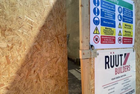 RUUT BUILDERS - SITE ENTRANCE